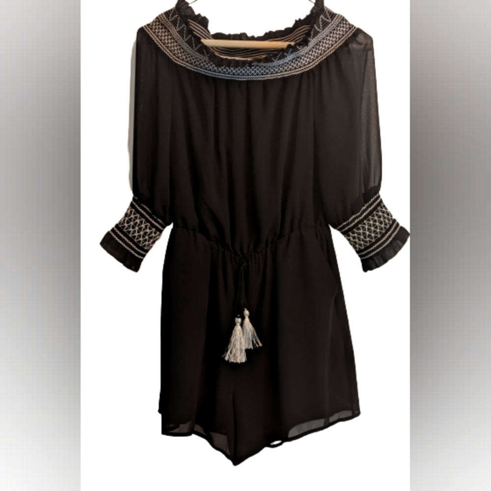 NWOT Belle & Sky black sheer fully lined embroidered neck and sleeve hemlines